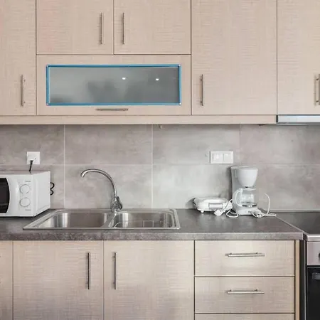 Luxury In Downtown Apartment