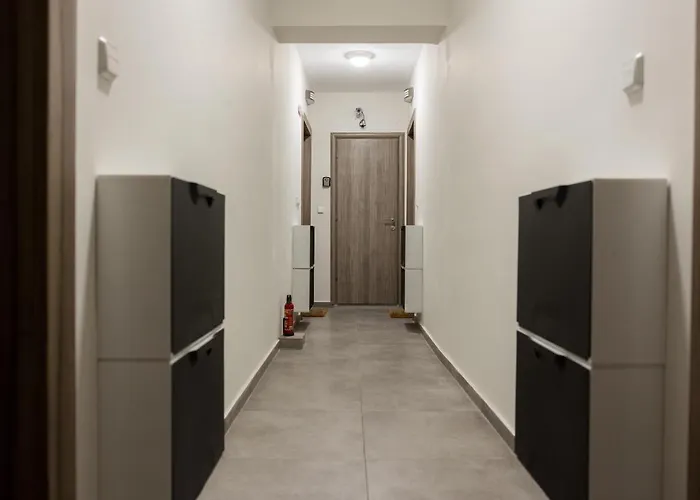 Luxury In Downtown Апартаменты *